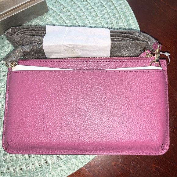 TUMI Belsen Crossbody Wallet - Picture 7 of 7